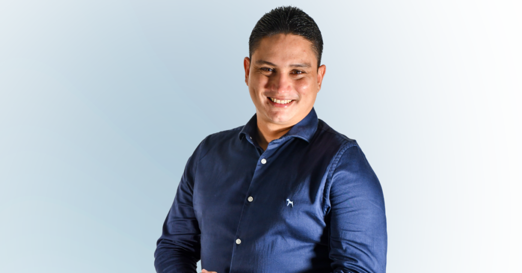 Cesar De La Espriella